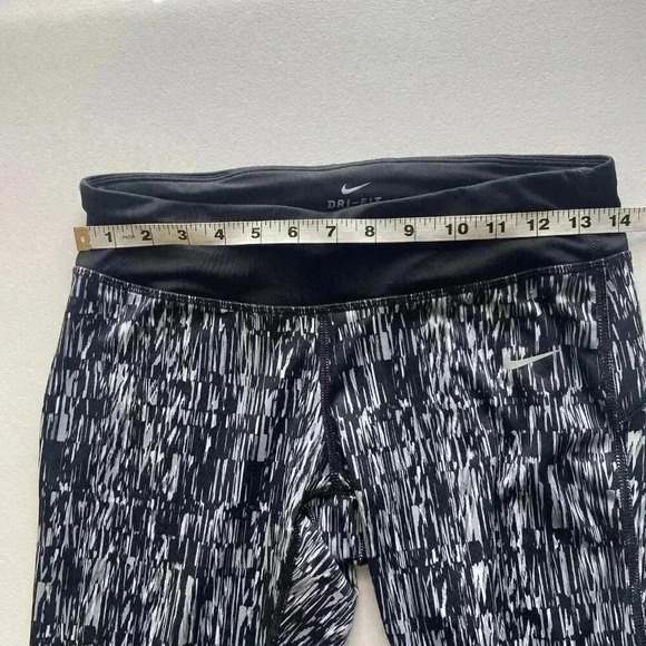 Nike Power Graphics Running Womens Cropped Leggings Black Size M Dri Fit Stretch - Picture 10 of 10